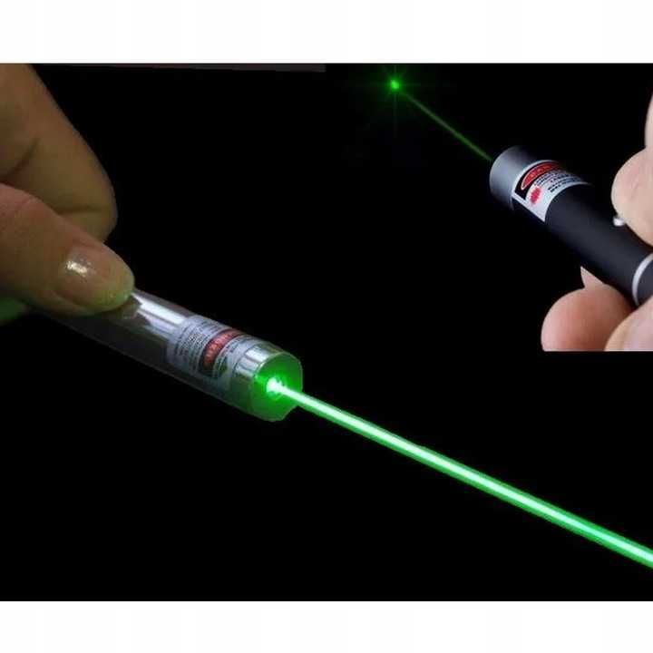 Mocny Laser Zielony Długopis 5 końcówek Wskaźnik Laserowy