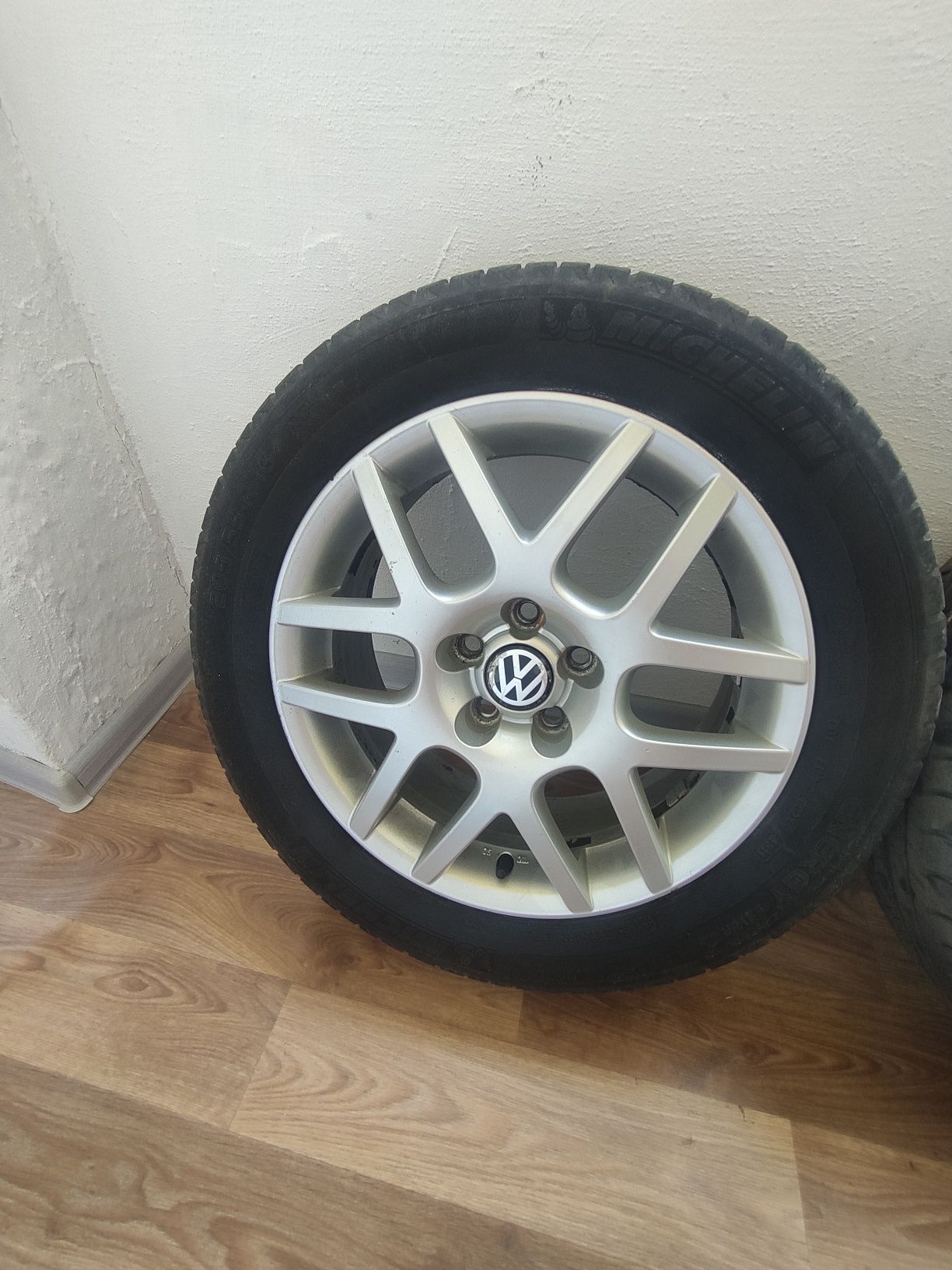 Продам диски р16 гольф 4