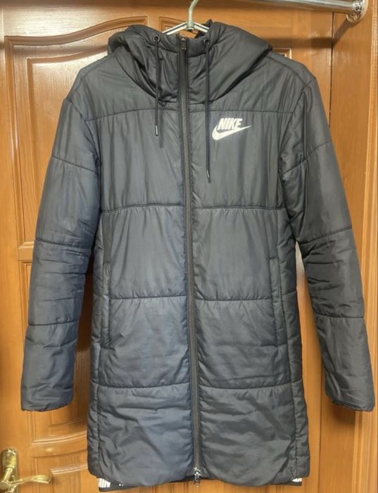 Курточка пуховик Nike