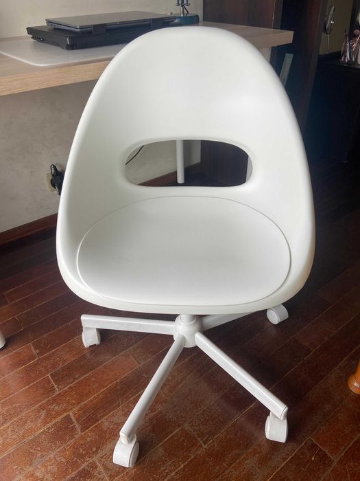 Cadeira de Secretária Rotativa