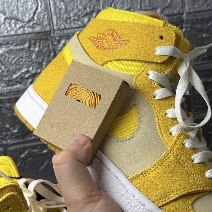 Чоловічі кросівки Air Jordan 1 High Zoom Cmft2 Yellow/Beige FJ5743-700