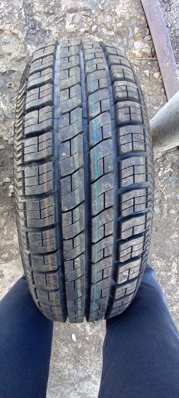 Розпаровка літньої ризини 175/80R14 Continental