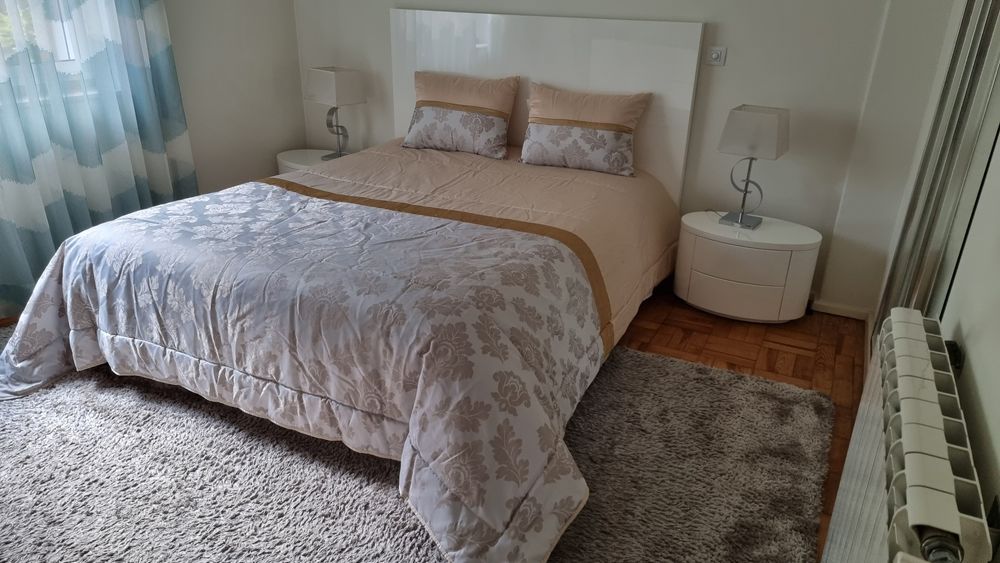 Vendo edredão usado apenas em showroom