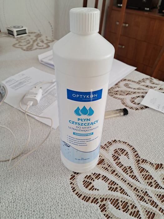 Plyn do plyt winyliwych