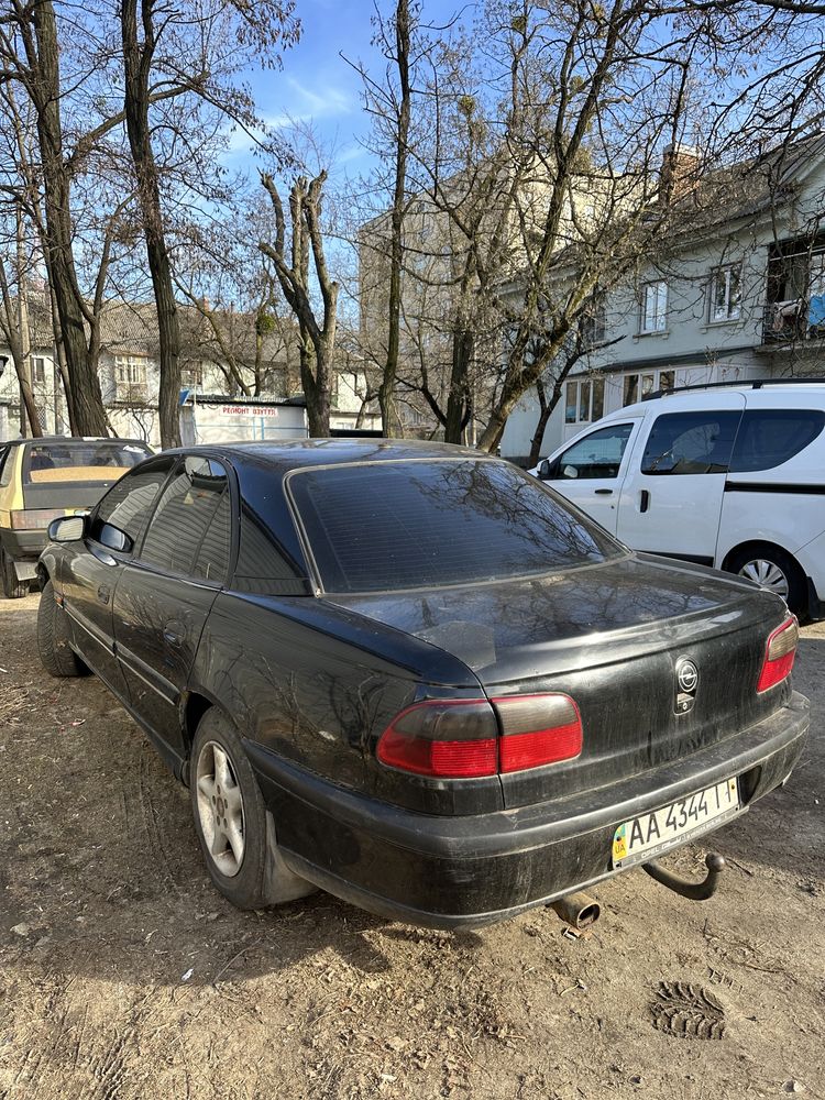 Opel Omega B 2.5 автомат