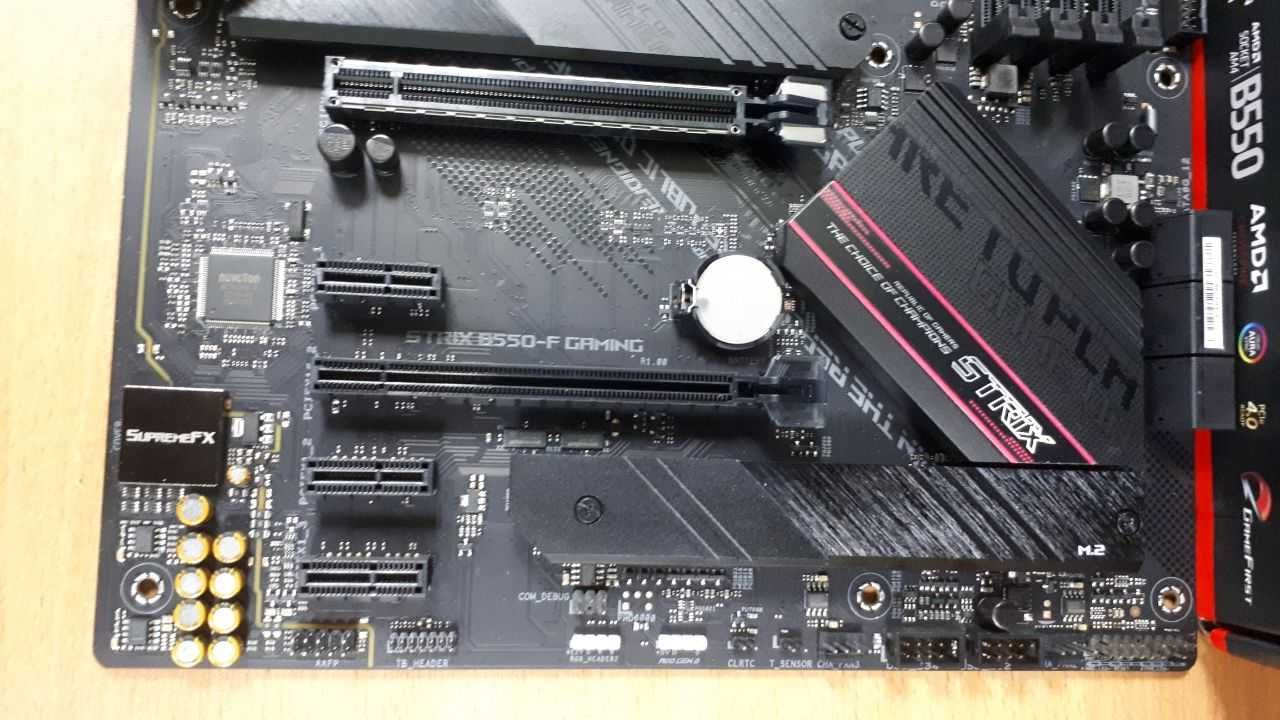 Материнська плата ASUS ROG Strix B550-F Gaming