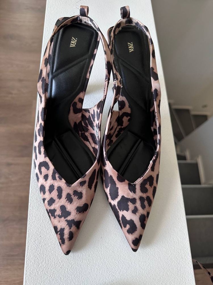 Леопардові туфлі Zara