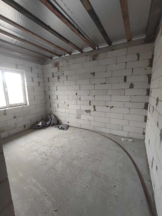 Новобудова 96м2 з терасою + 5сот землі