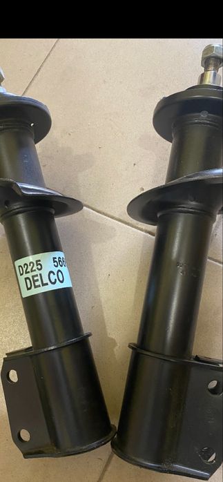 Продам новые амортизаторы для РЕНО 21