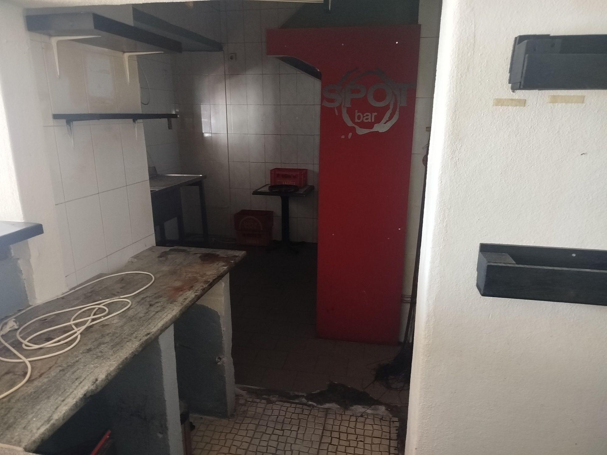 Aluga-se restaurante