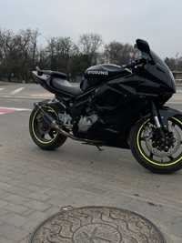 Мотоцикл hyosung gt 650