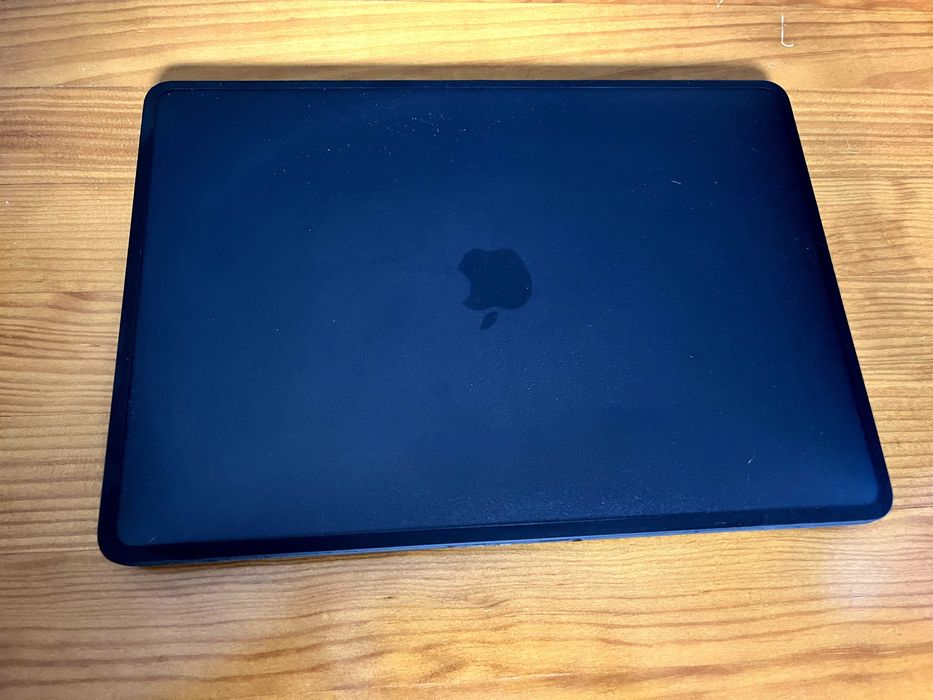 Macbook Pro 13' - i7 Quad Core 2,8GHz - 2TB M2 SSD - 16gb RAM