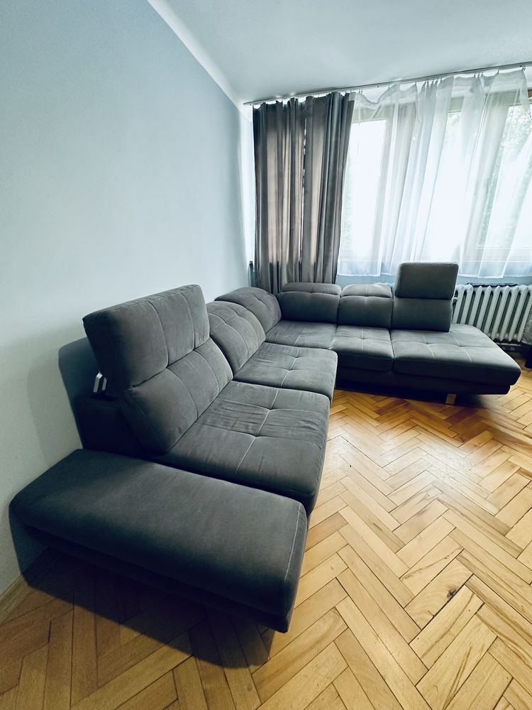 Duża i wygodna rogówka – stan bardzo dobry, nowoczesny styl