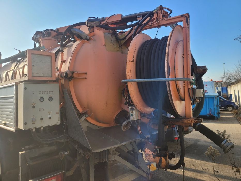 VOLVO VL220 WUKO SCK-4 do czyszczenia kanalizacji asenizacyjny
