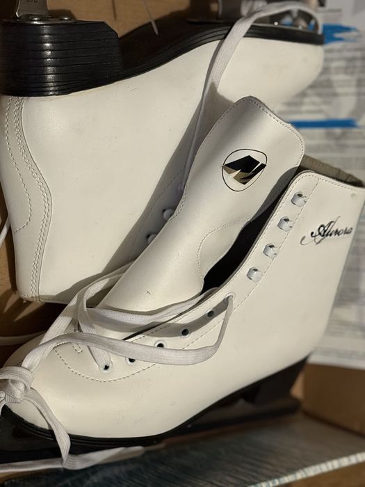 Ковзани Aurora