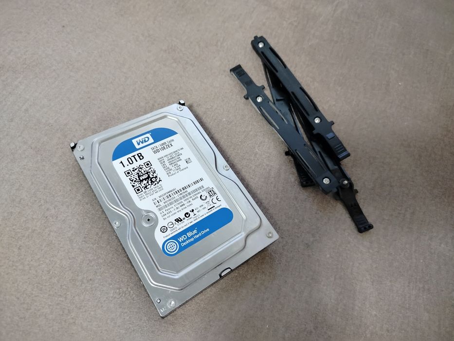 Жёсткий диск на 1.0 Tb  WD Blue WD10EZEX