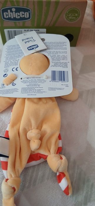 Boneco da CHICCO para guardar a chupeta