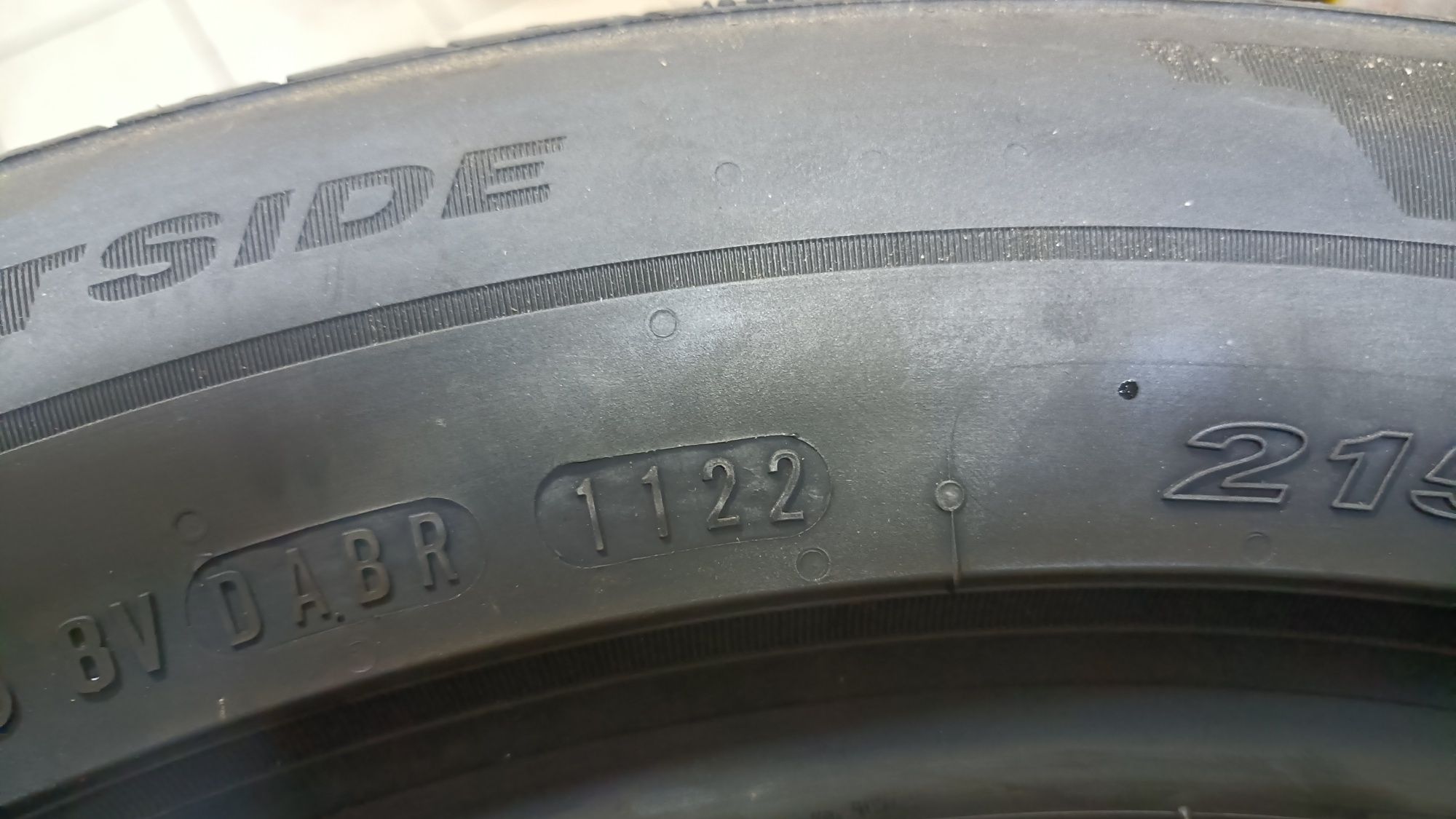 Opony 215/55R17 94v