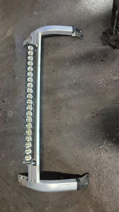 Oryginalne orurowanie volvo Fh4 z listwą led