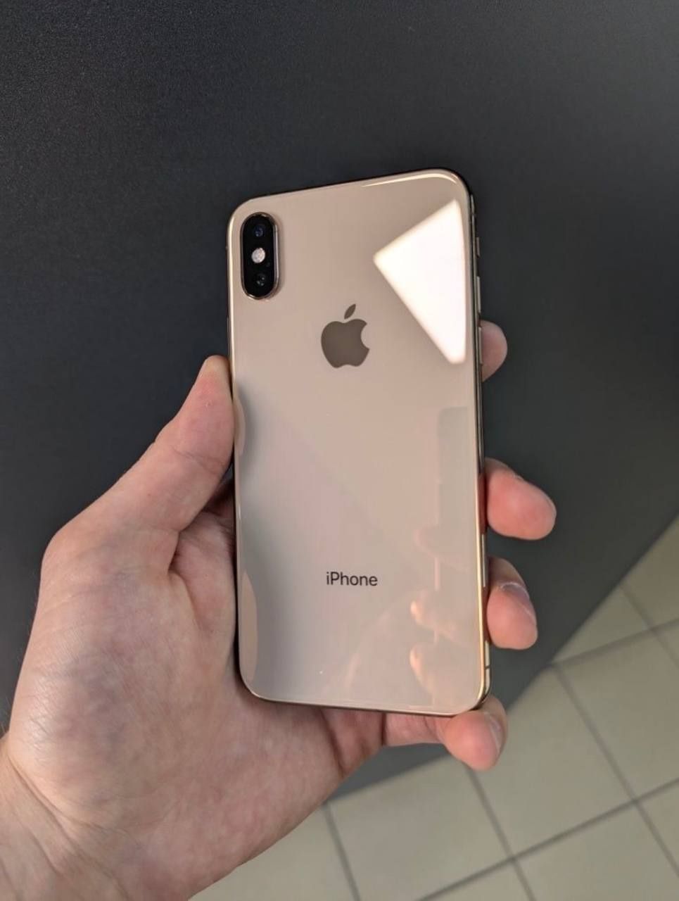 Продам айфон xs в отличном состоянии