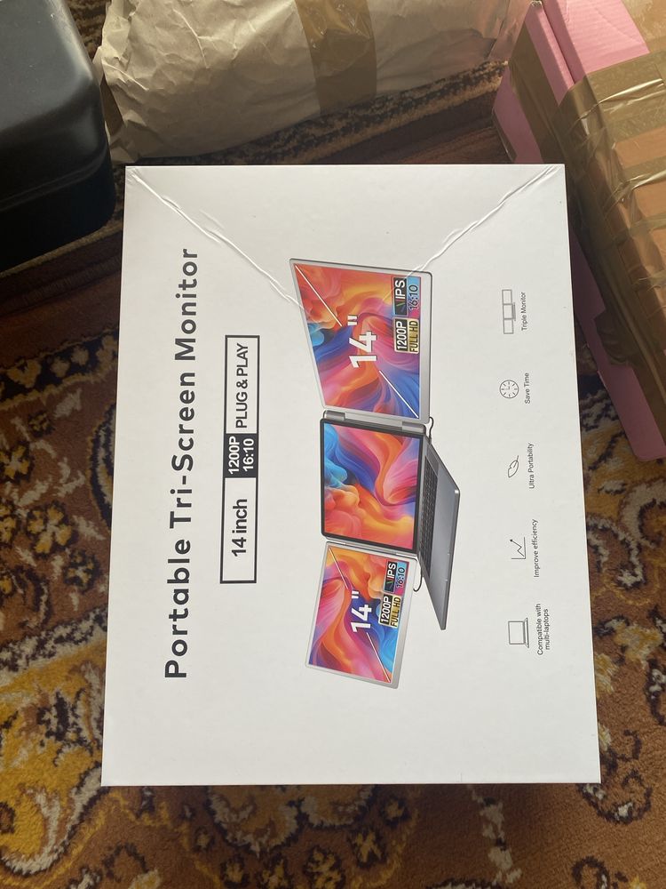 Portable tri screen monitor
