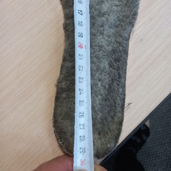 Зимові чоловічі замшеві черевики.