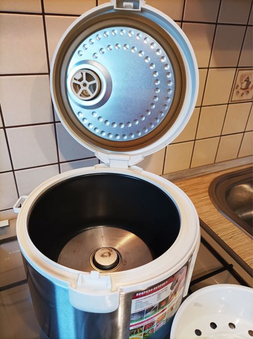 Мультиварка Redmond