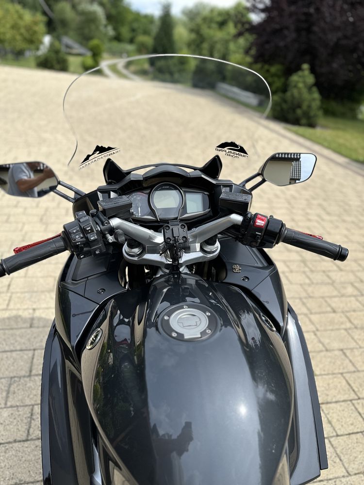 YAMAHA FJR 1300 super stan