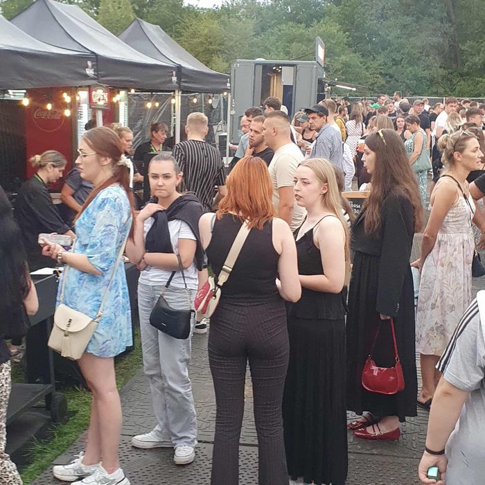 Obaluga imprez firmowych grill food truck piwo eventy koncerty masowe