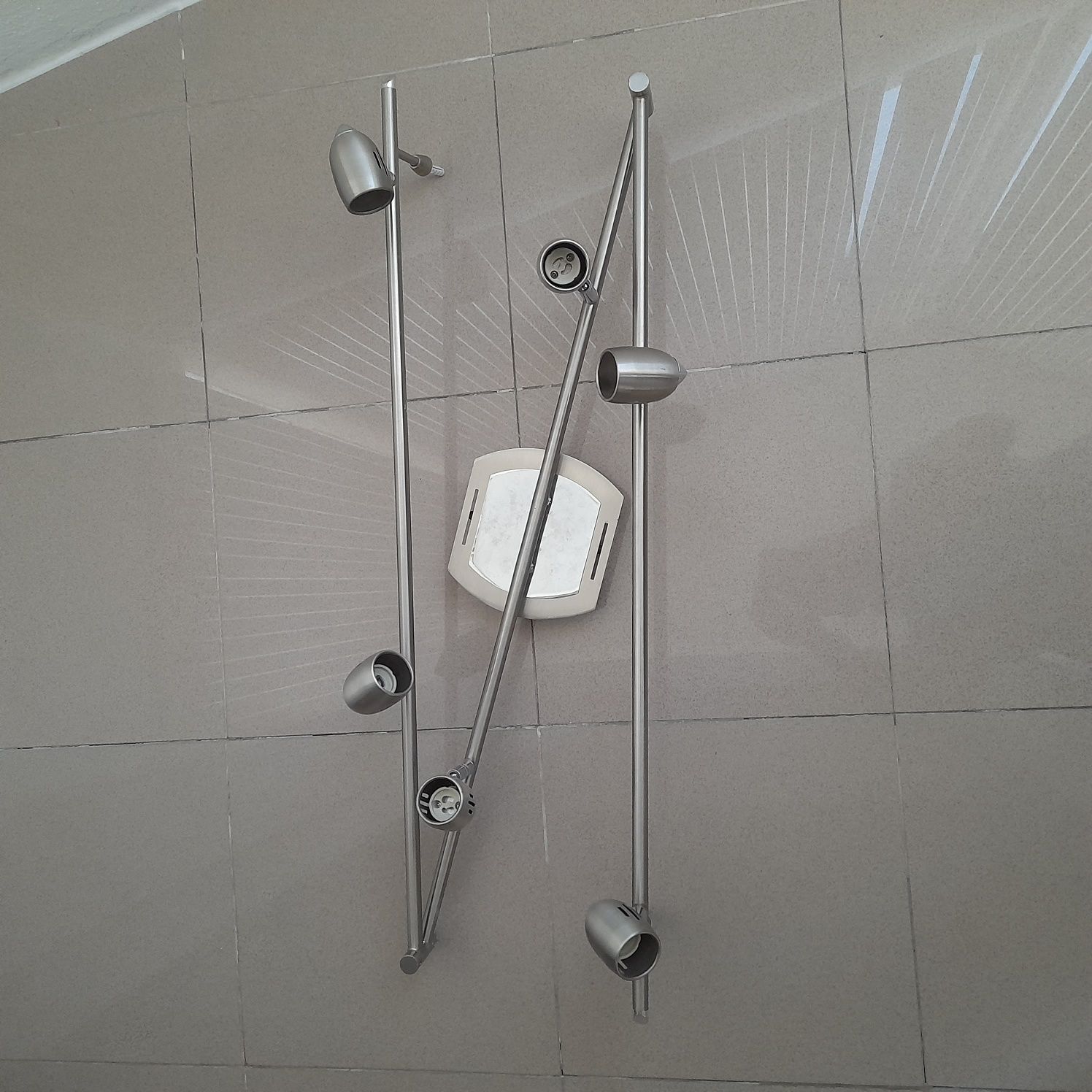 Candeeiro metal teto parede