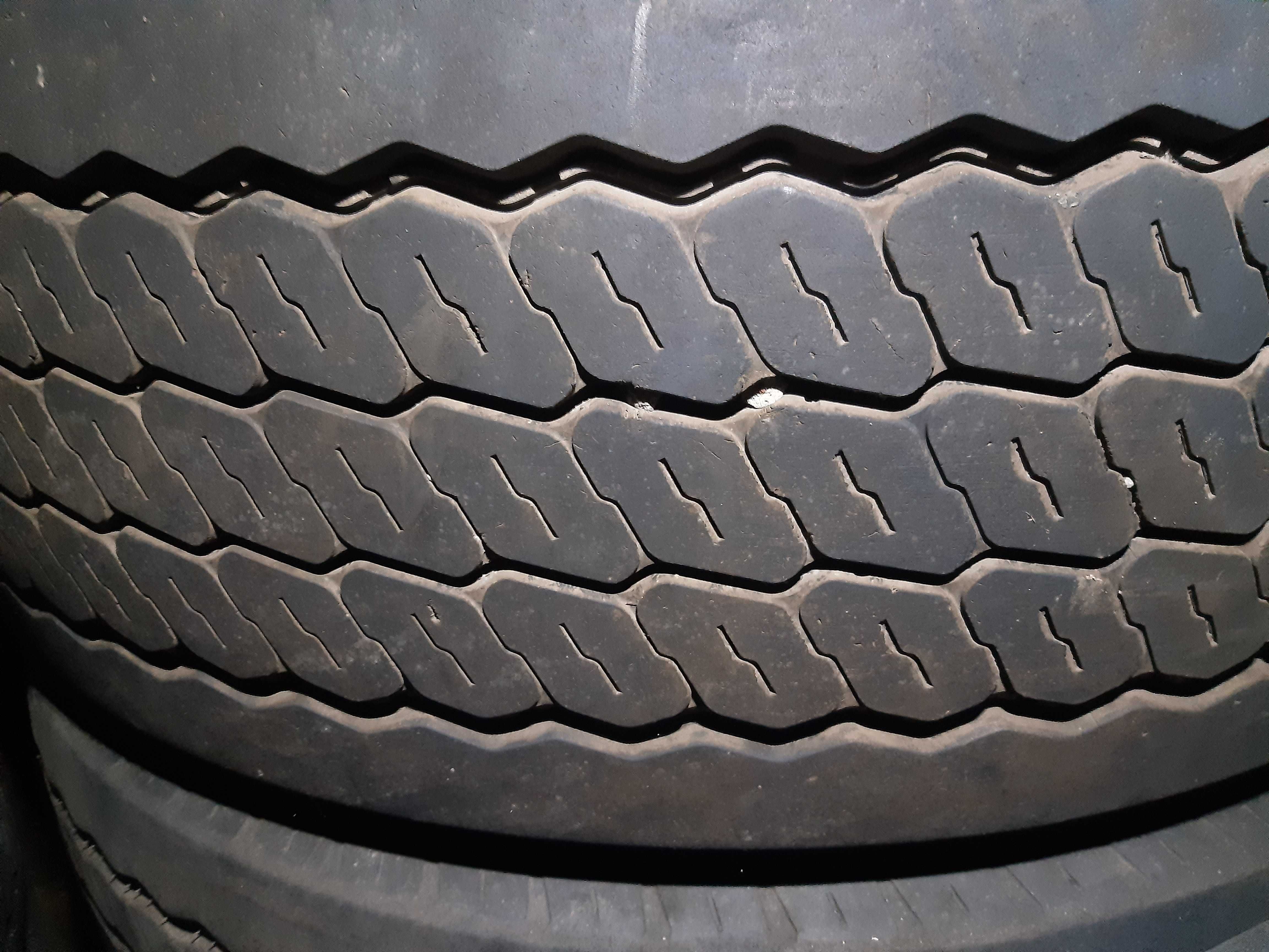 1x Opona 385 65 R 22.5 Pirelli ST 01 TRIATHLON Jak NOWA