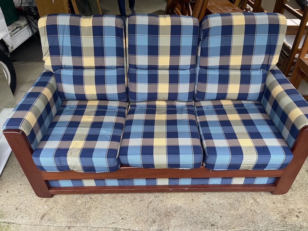 Sofá - cama de madeira