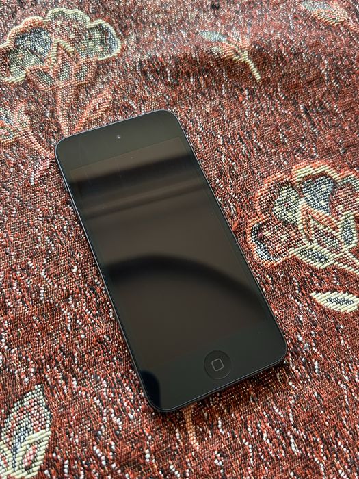 Продам iPod 7 32GB (заблокований)