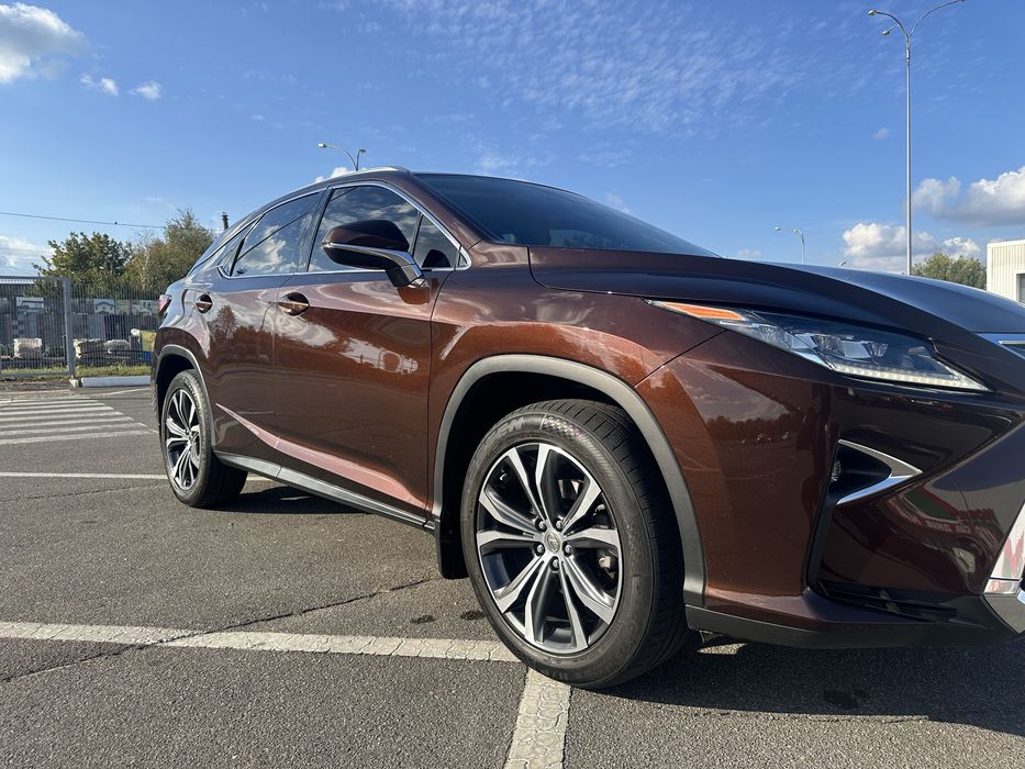 Продам Lexus RX300 2018 года