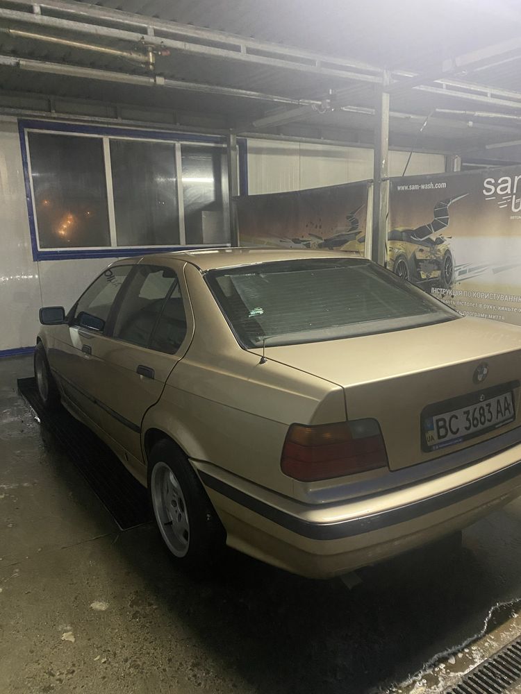 Продам BMW  E36 318