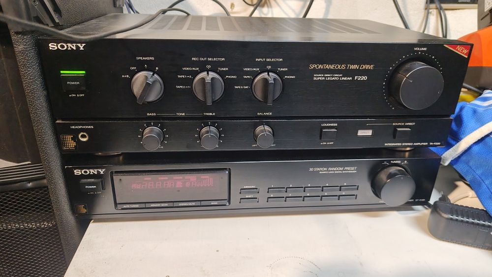 Sony wzmacniacz f 220 tuner gratis