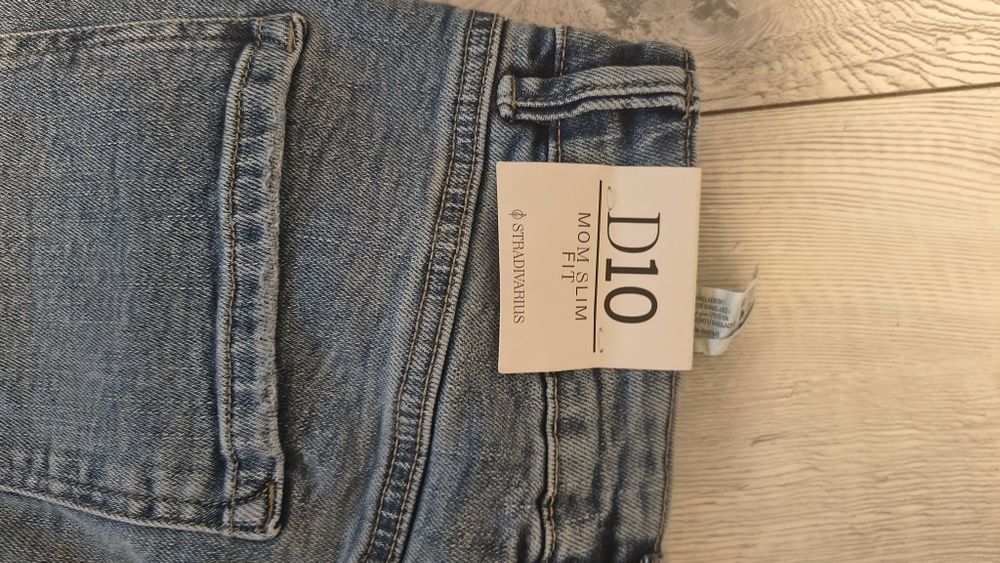 Jeansy spodnie damskie Mom Slim fit Stradivarius 36