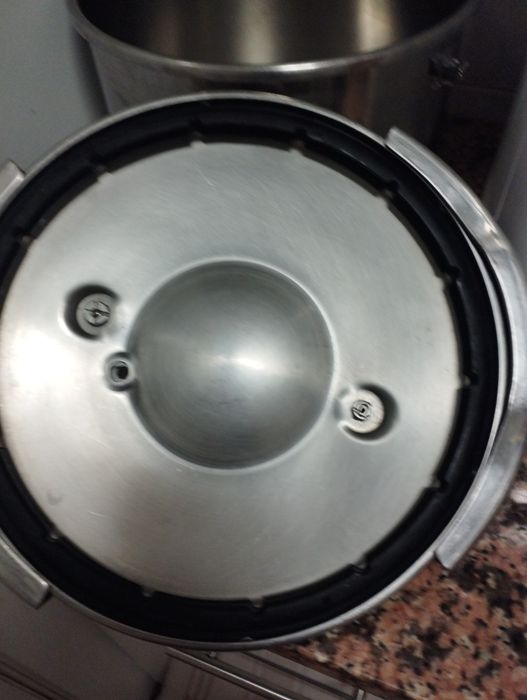 Vendo panela de pressão Francesa