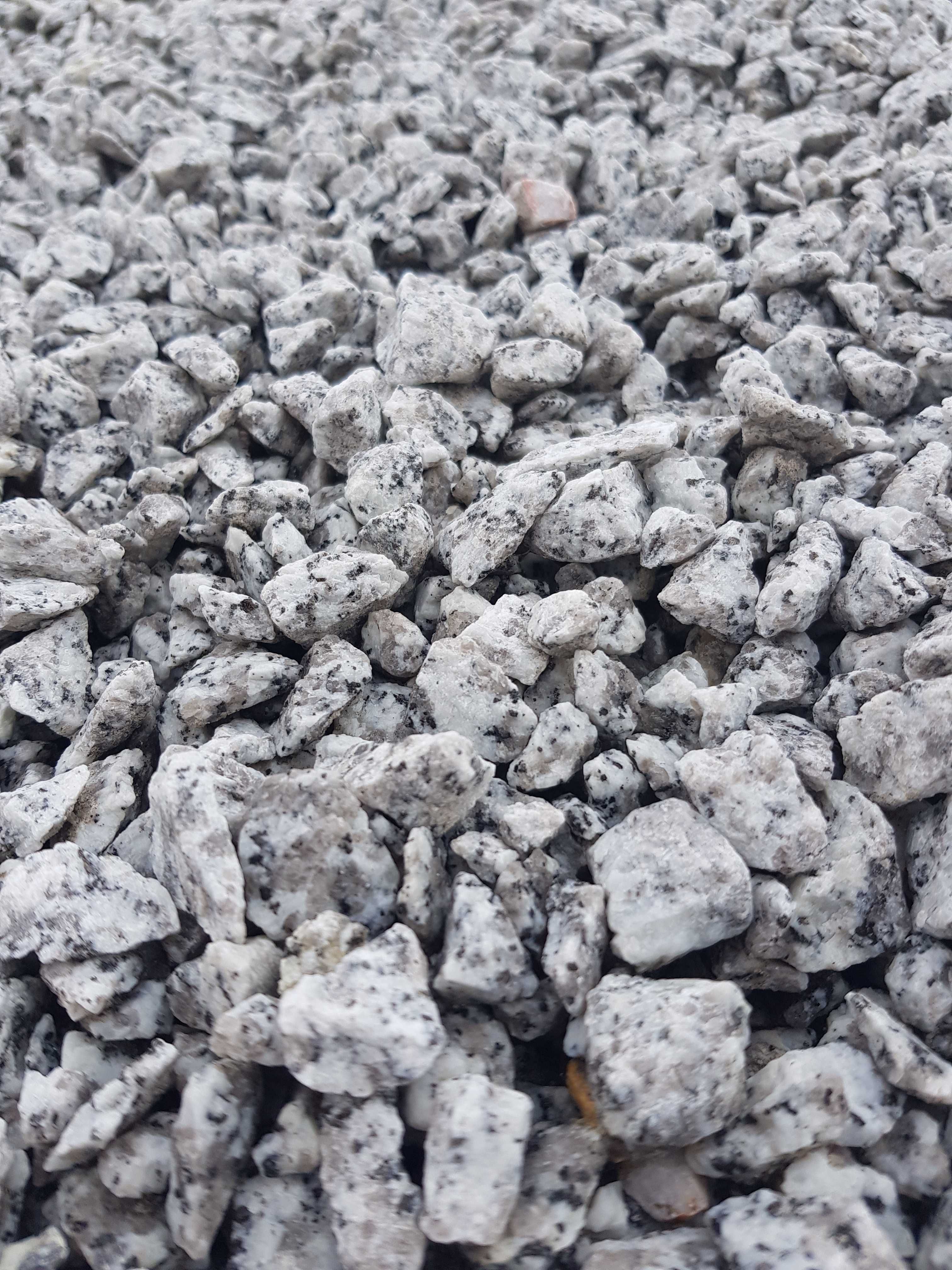 Grys granitowy dalmatyńczyk 70 zł tona