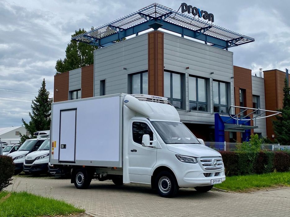 Mercedes-Benz SPRINTER 319 CDI 3,0 V6 AUTOMAT KONTENER CHŁODNIA WINDA