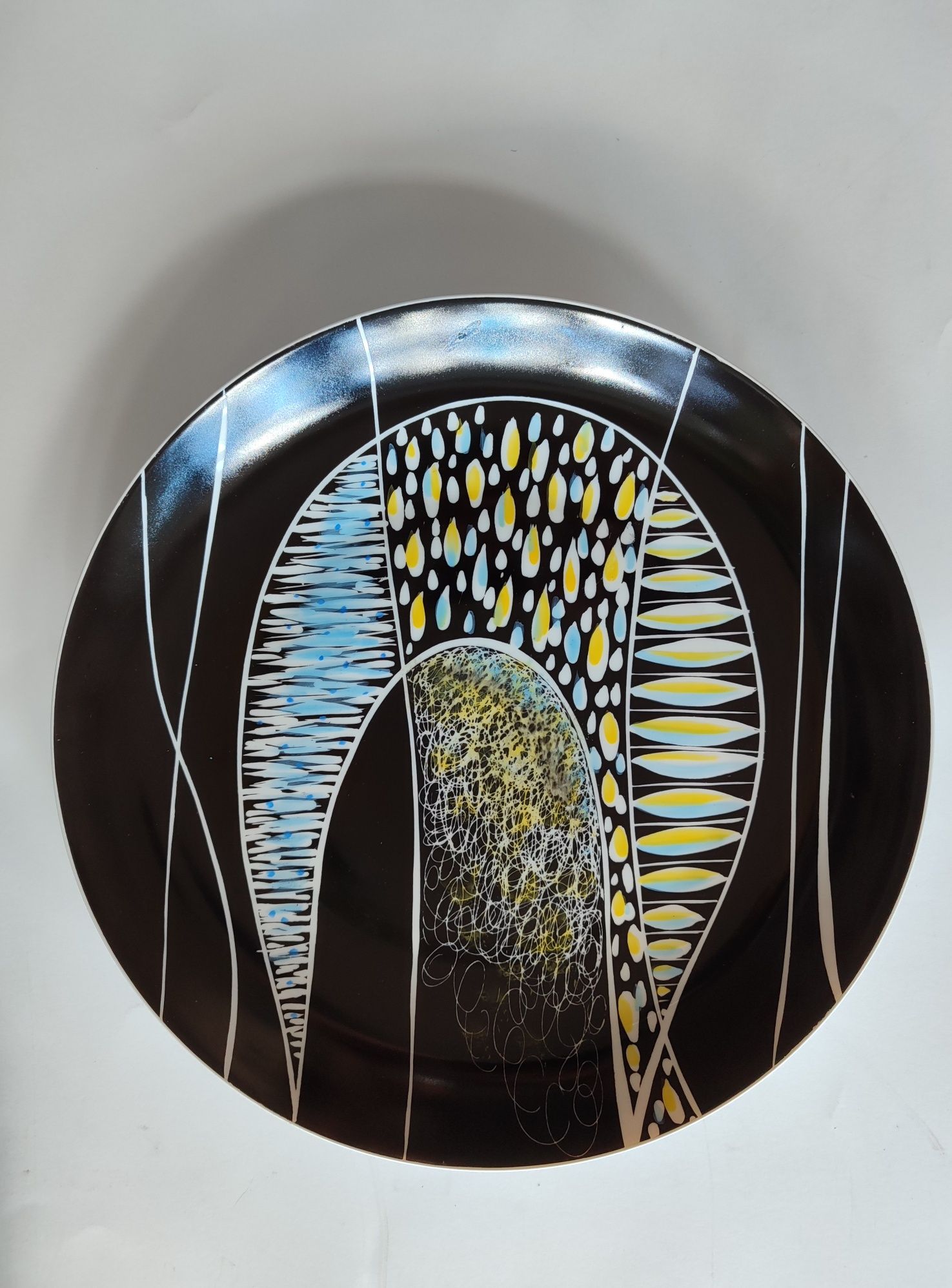 Patera dekoracyjna Karolina New look pikasiak 32 cm