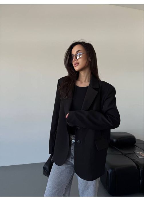 Пиджак жіночий чорний