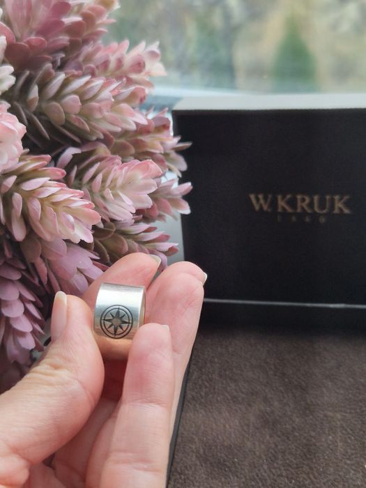 Sygnet pierscionek Freedom Wojciechowska w. Kruk srebro 925 Gwiazda