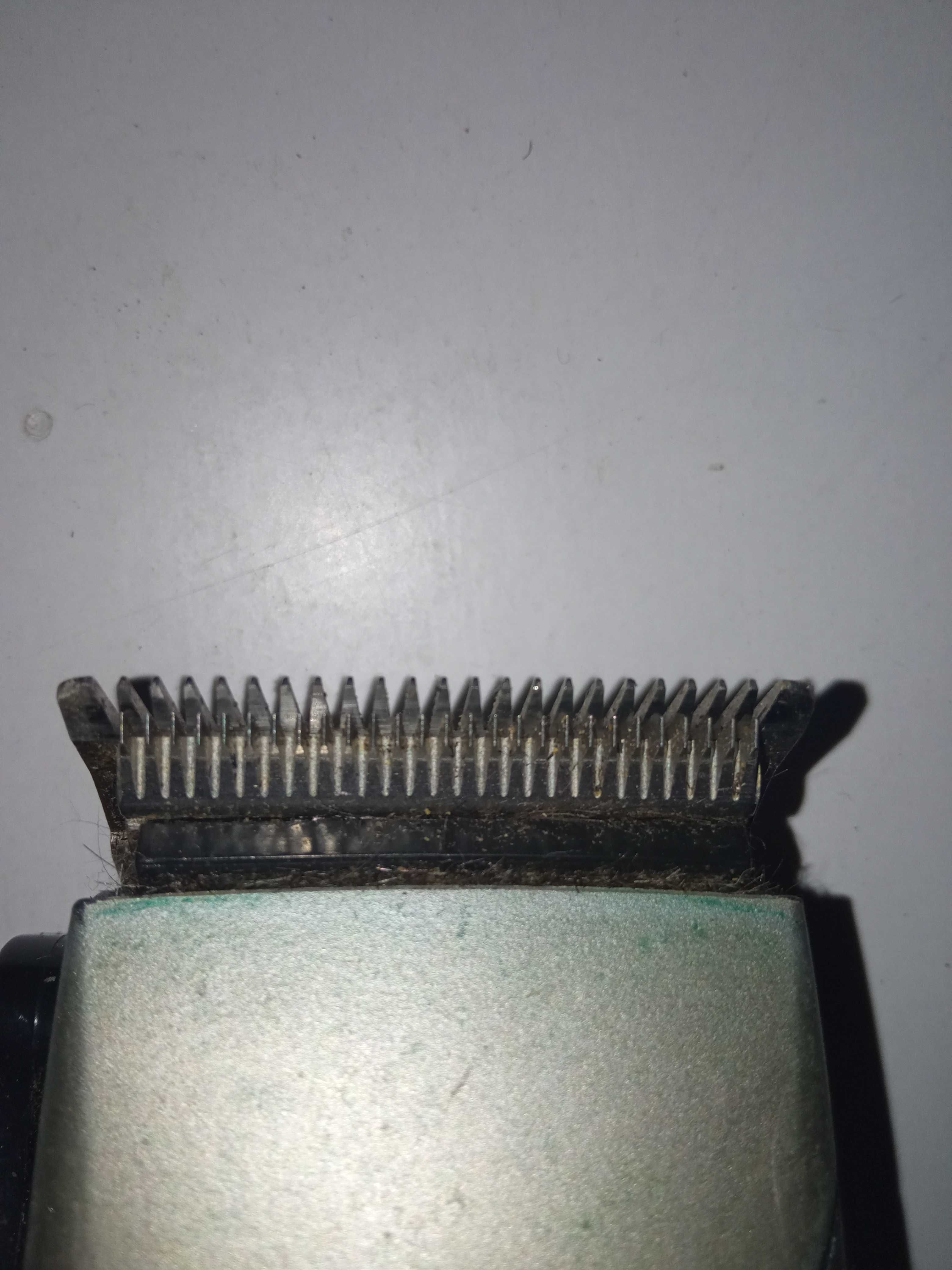 Машинка для стриження волосся з насадками Scarlett SC 167