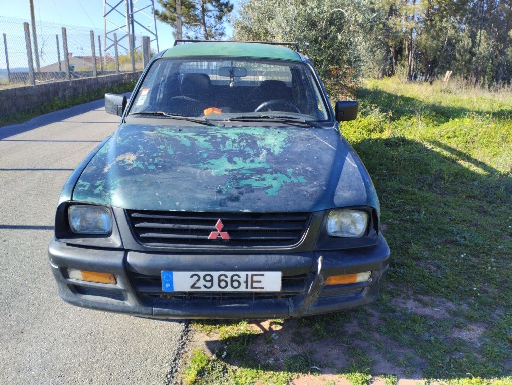 Vendo carrinha Mitsubishi L200