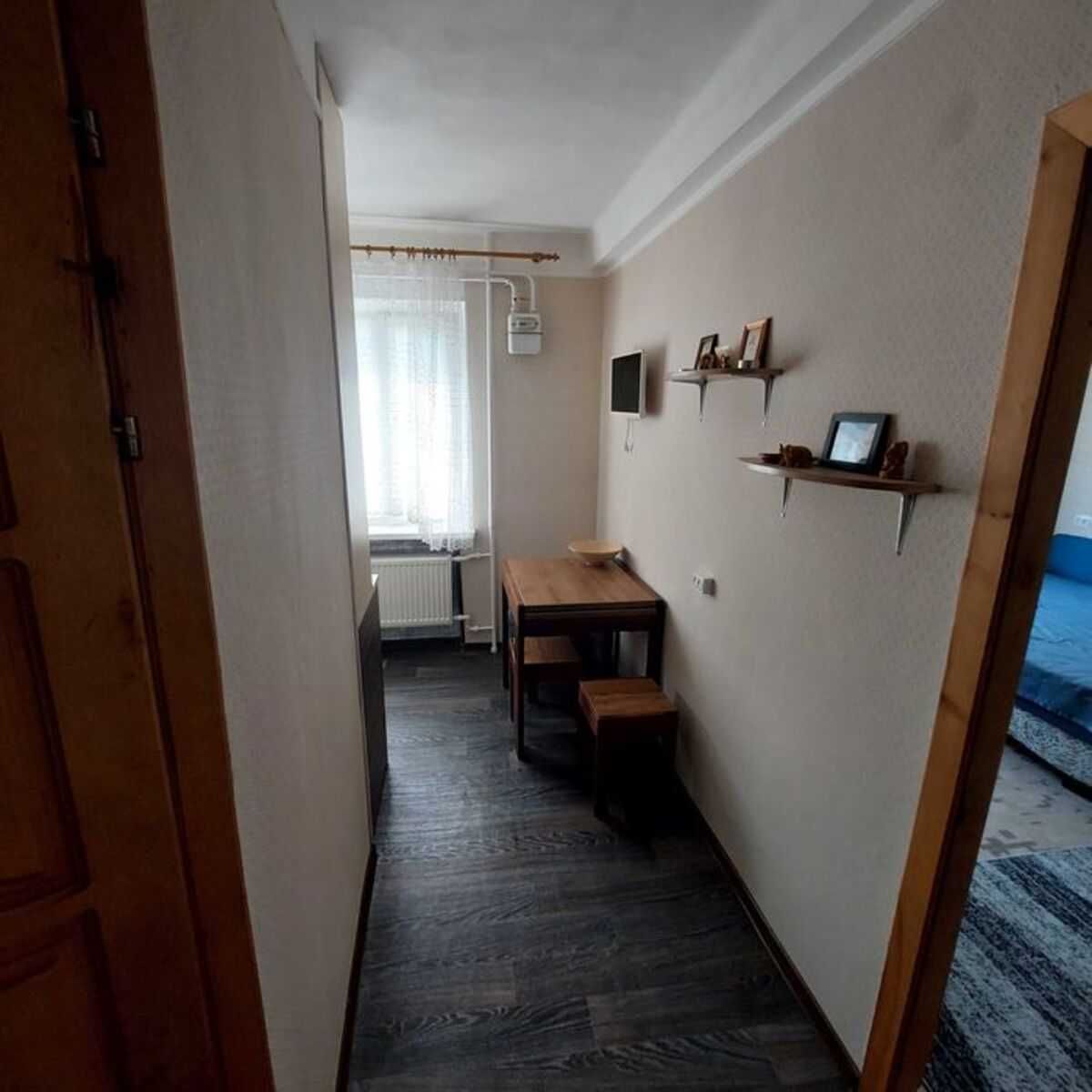 Продам 2-кімнатну квартиру у центрі міста