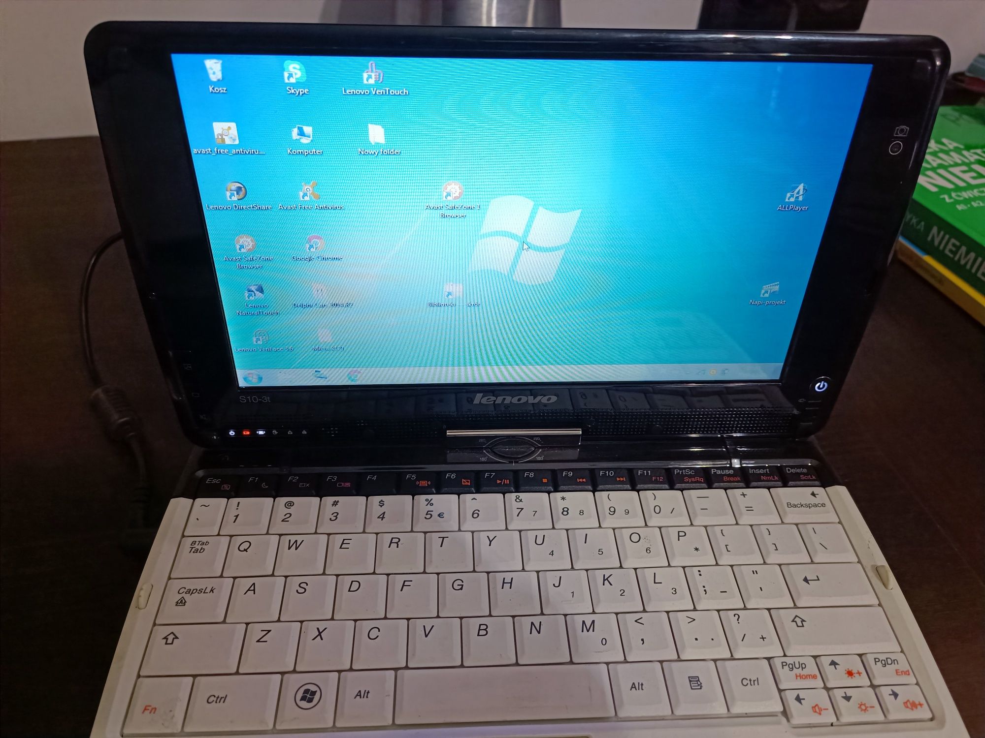 Laptop, tablet Lenovo S10-3t