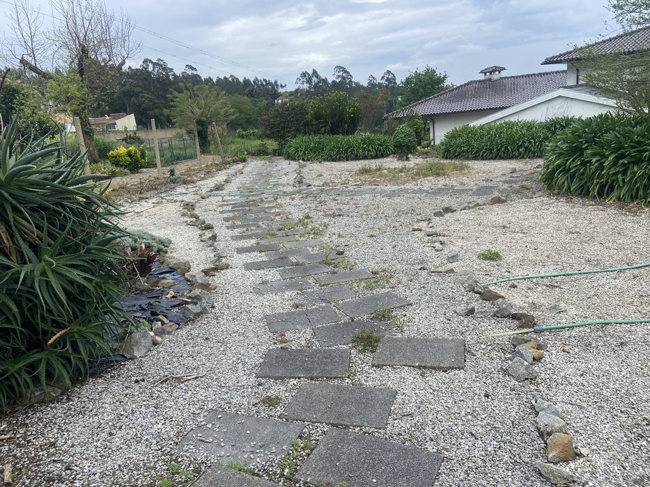 Casa devoluta com terreno