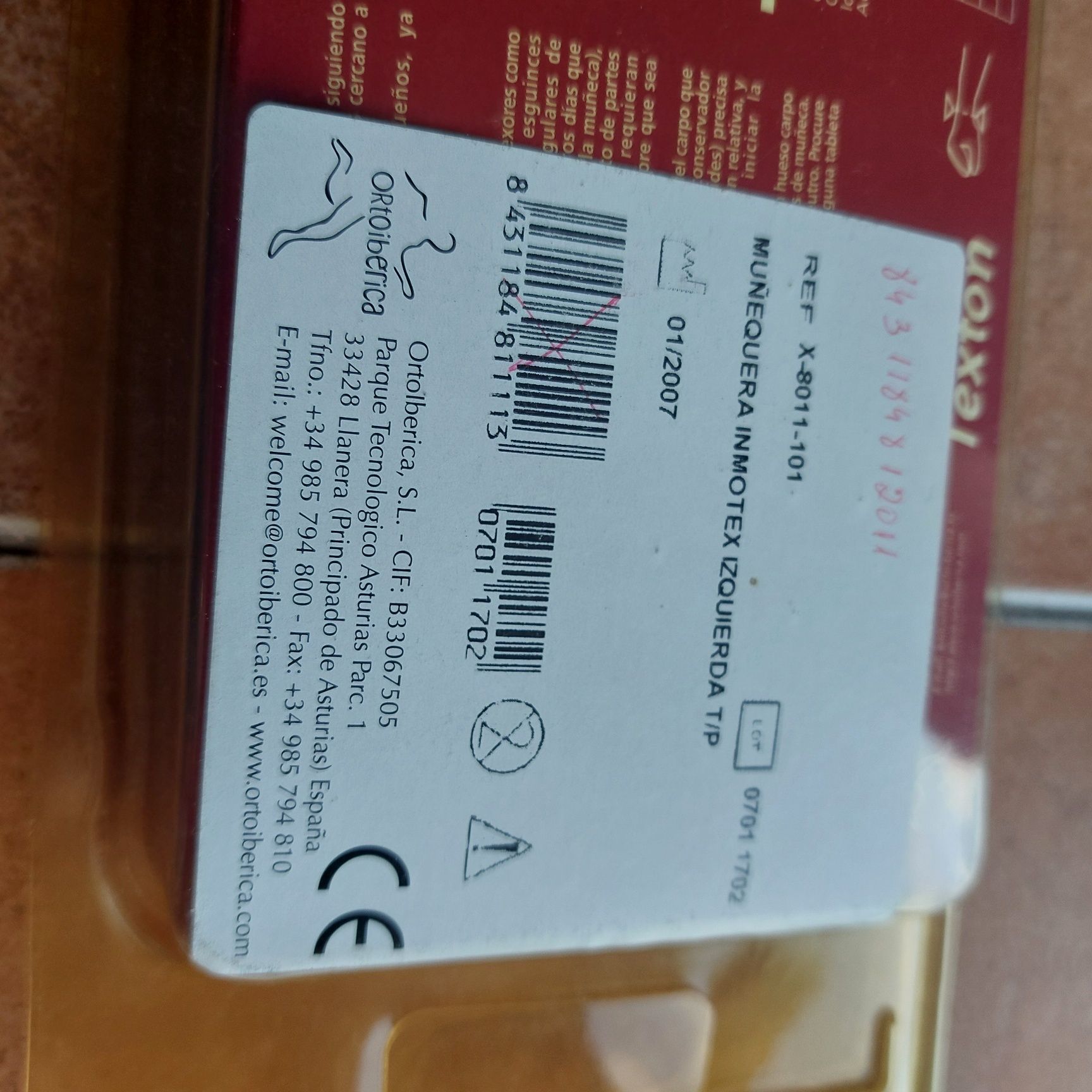 Pulso elástico reforçado   com ajustes em velcro.  Pouco usado