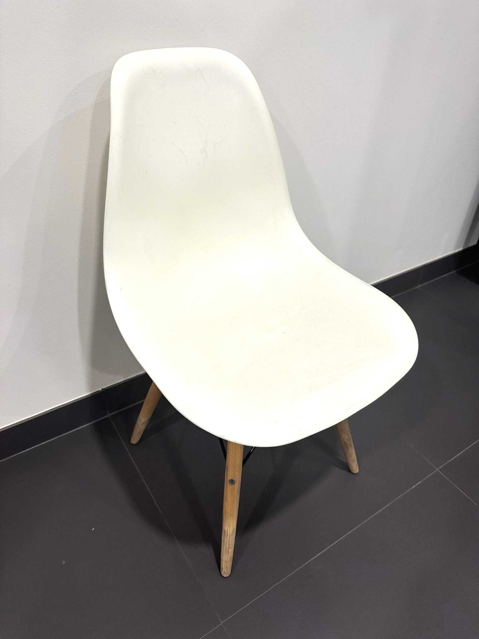 Cadeira Branca para Restaurante